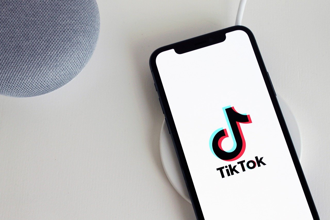 ilustrasi tiktok shop