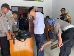 Polres Mura Mengamankan Kegiatan Rapat Pleno Terbuka Rekapitulasi Hasil Pemilu