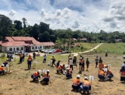 Peringati HLH Sedunia Danramil 1013-13 Sungai Babuat Hadiri Acara Rehabilitasi Lahan Kritis dan Penanaman Pohon PT. IMK bersama KPHP Mura