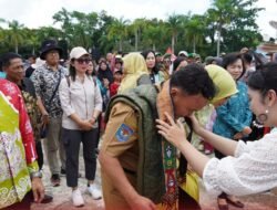 Pj Bupati Mura Dampingi Gubernur Kalteng Buka Operasi Pasar Murah