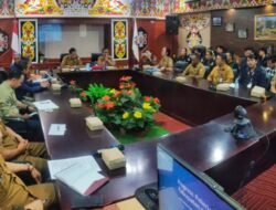 Pemkab Mura Gelar Rapat Progres Pekerjaan Listrik Desa