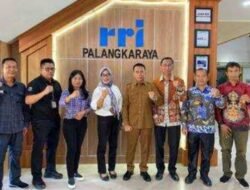 Pj Bupati Bersama Sejumlah Pejabat OPD Kabupaten Mura Ikuti Dialog Kalteng Menyapa di RRI Palangkaraya