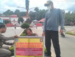 Satpol PP Mura Gencar Pasang Spanduk Larangan Langgar Perda