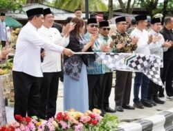 Pawai Taaruf MTQH XXXIII Kalteng Dimulai, Bupati Murung Raya Beri Semangat Kafilah