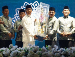 Piala Bergilir Diserahkan, Pemkab Mura Resmi Mulai Perebutan Juara Umum di STQ Ke-XII 2025