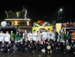 Pemkab Mura Gelar Pawai Gema Takbir Meski Diguyur Hujan Deras