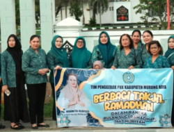 Wakil Ketua DPRD Mura Turun Langsung Bagikan Takjil di Bulan Ramadhan