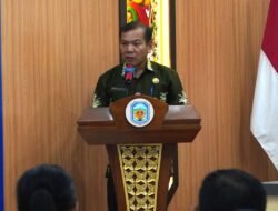Dukung Pendidikan, Pemkab Mura Salurkan Bantuan 230 Pasang Sepatu Sekolah