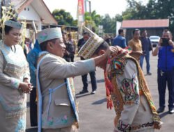 Bupati Mura Sambut Hangat Kedatangan Gubernur Kalteng di Bandara Dirung Lingkin
