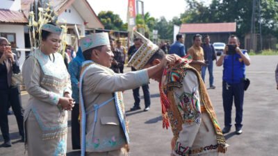 Bupati Mura Sambut Hangat Kedatangan Gubernur Kalteng di Bandara Dirung Lingkin