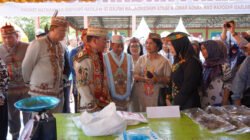 Gubernur Agustiar Sabran dan Bupati Heriyus Tinjau Langsung Pasar Murah di Puruk Cahu